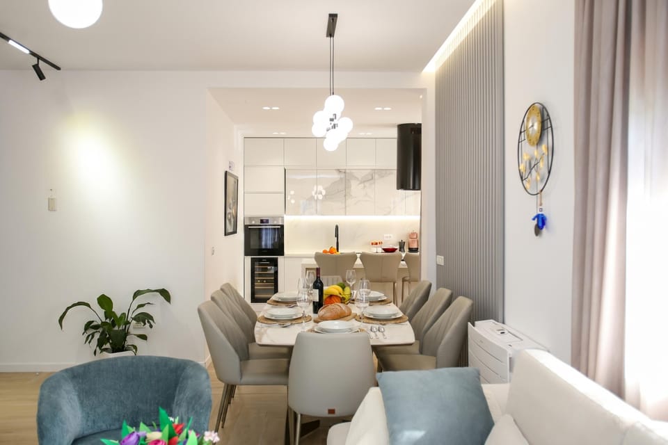 Kitchen and dining area