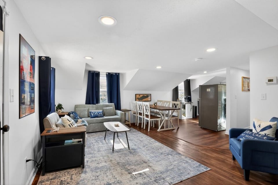 06_5290_Ohio_St-Living_room-6835