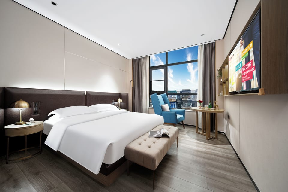 Superior Double Room | Desk, laptop workspace, blackout drapes, soundproofing