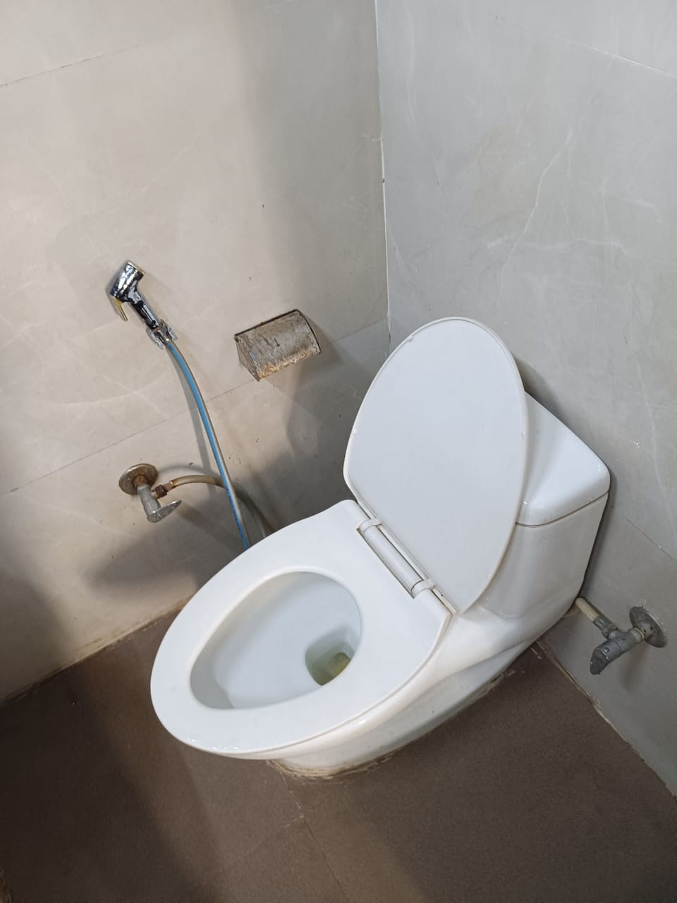 Deluxe Double Room, Non Smoking, Air conditioning | Bathroom | Free toiletries, towels, soap, toilet paper
