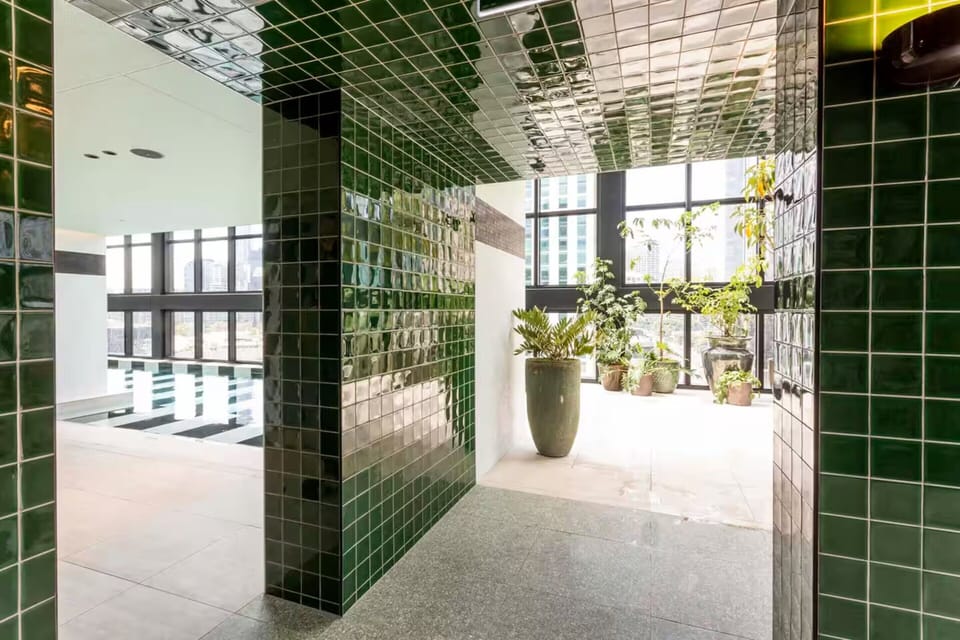 Skyline 2-bed Near Crown With Pool and Sauna Apartment in Southbank