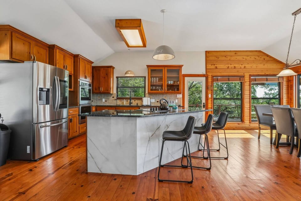 Main House - Large gourmet kitchen fully stocked with island
