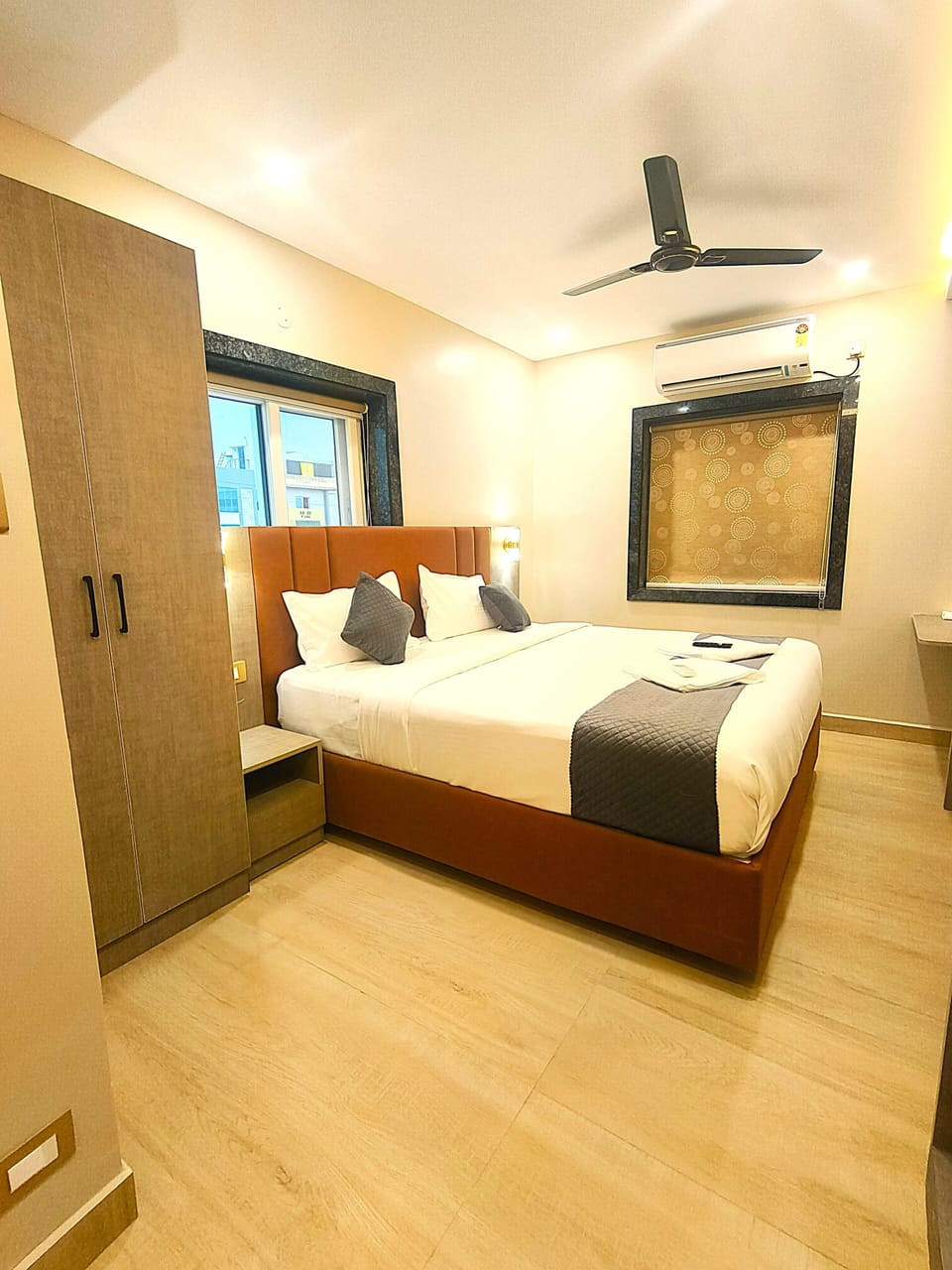 Standard Double or Twin Room | Desk, laptop workspace, WiFi (free)