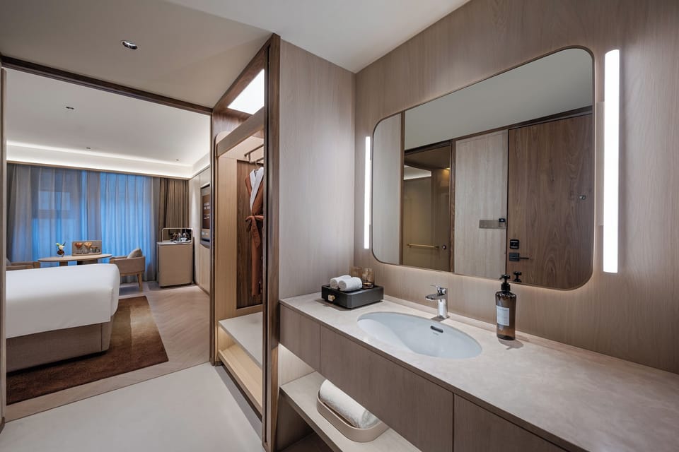 Basic Double Room, Non Smoking | Down comforters, minibar (free items), desk, laptop workspace