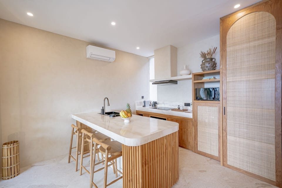 Luxury Villa, 2 Bedrooms, Balcony, Sea View | Private kitchen | Fridge, oven, stovetop, electric kettle