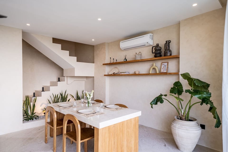 Luxury Villa, 2 Bedrooms, Balcony, Sea View | Dining room