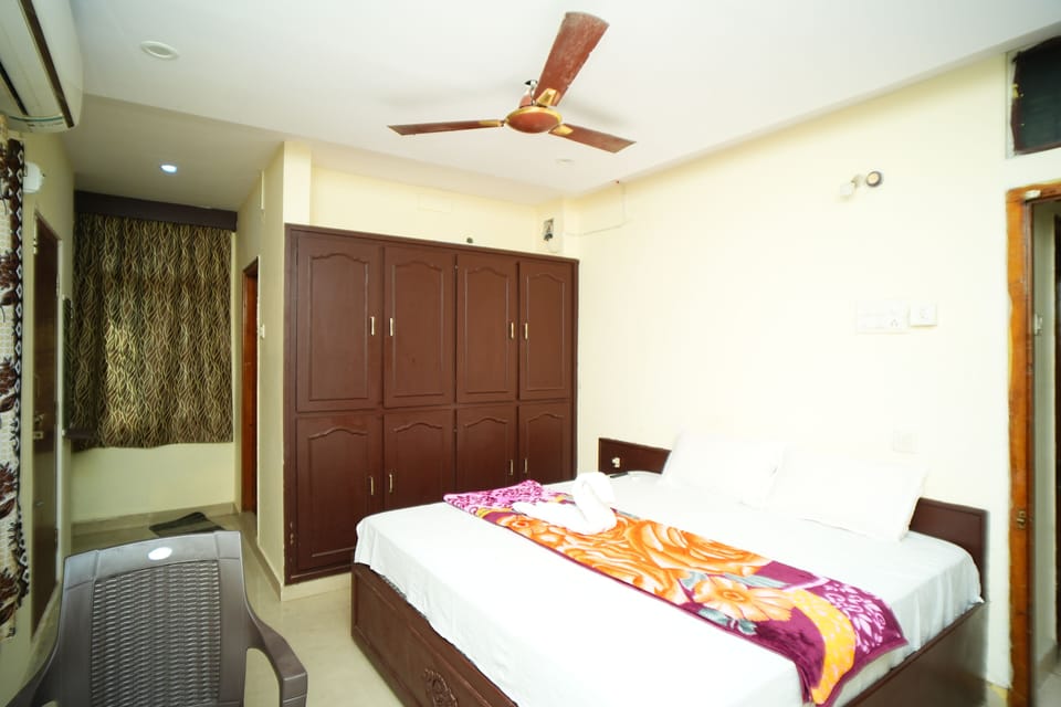 Economy Double Room, City View | WiFi (free)