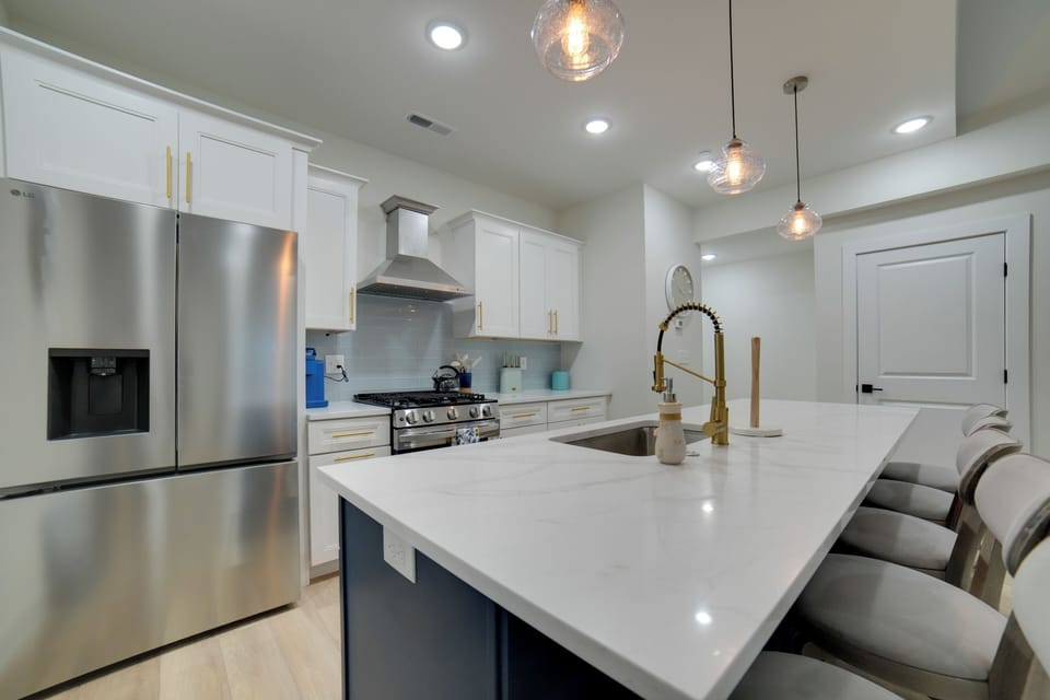 Kitchen | Upper Level