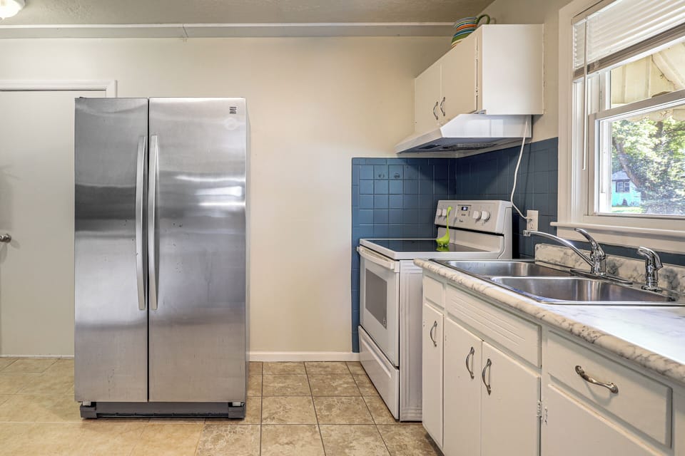 Kitchen | Main Level