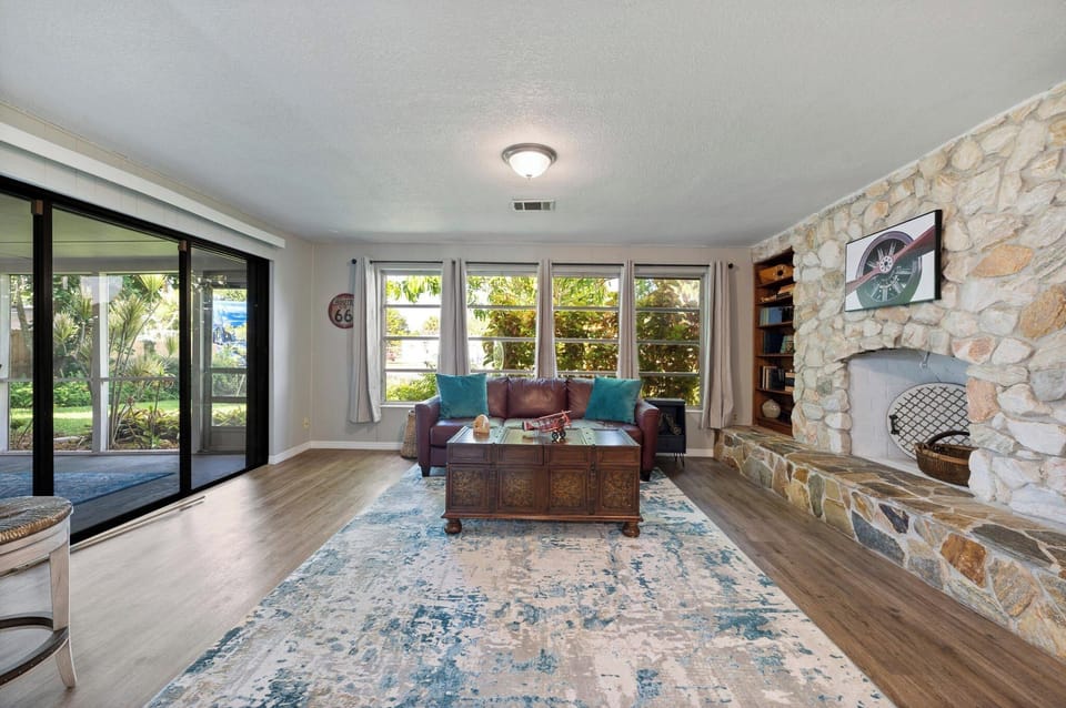 Family Room | Full Sleeper Sofa