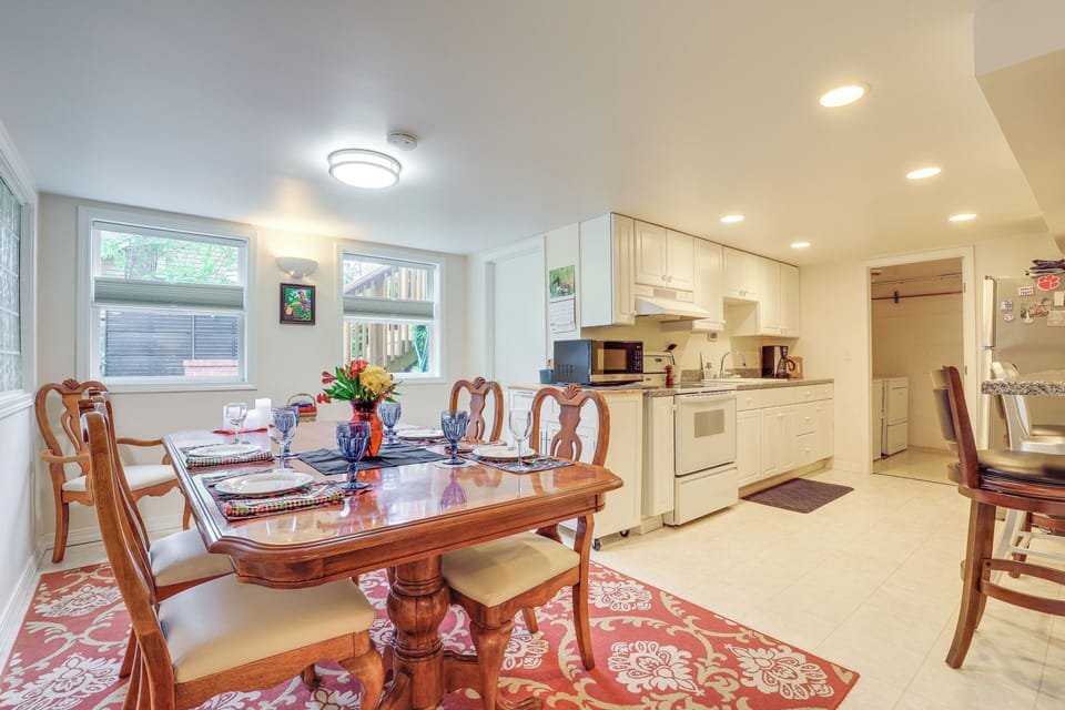 Dining Table | Breakfast Bar | Kitchen