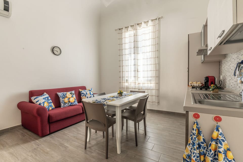 Apartment | Dining