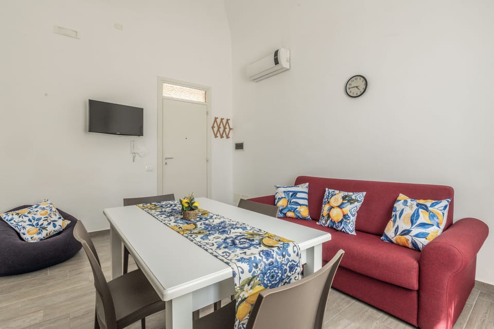 Apartment | Dining