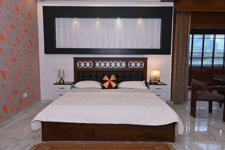 Family Room, 1 King Bed, Balcony, Hill View | WiFi (free), bed sheets