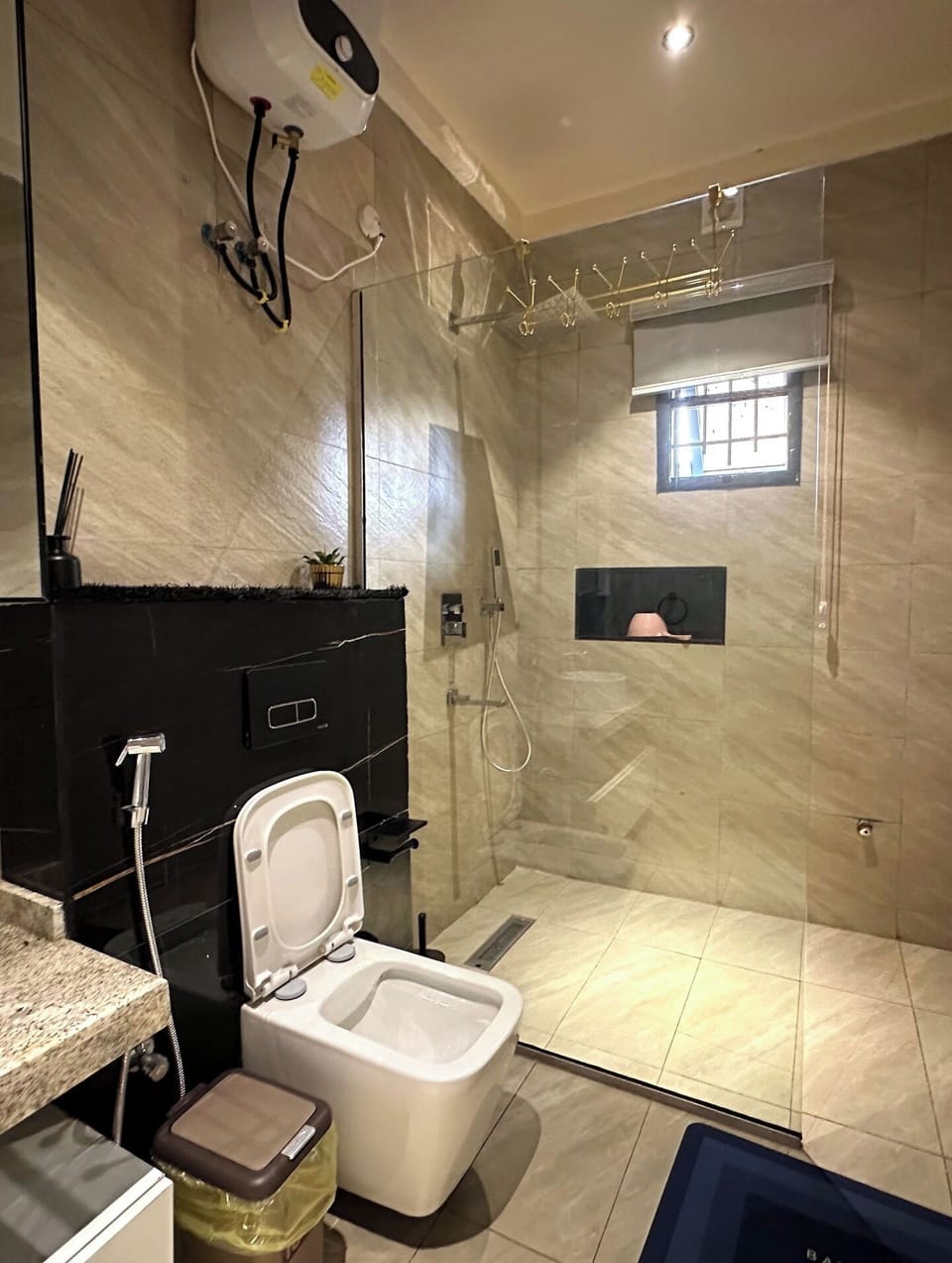 Family Room, Balcony, City View | Bathroom | Hair dryer, towels, soap, shampoo