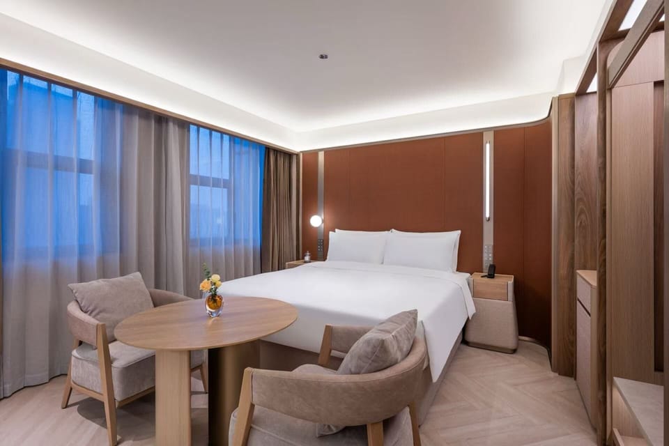Comfort Double Room | Down comforters, minibar (free items), desk, laptop workspace