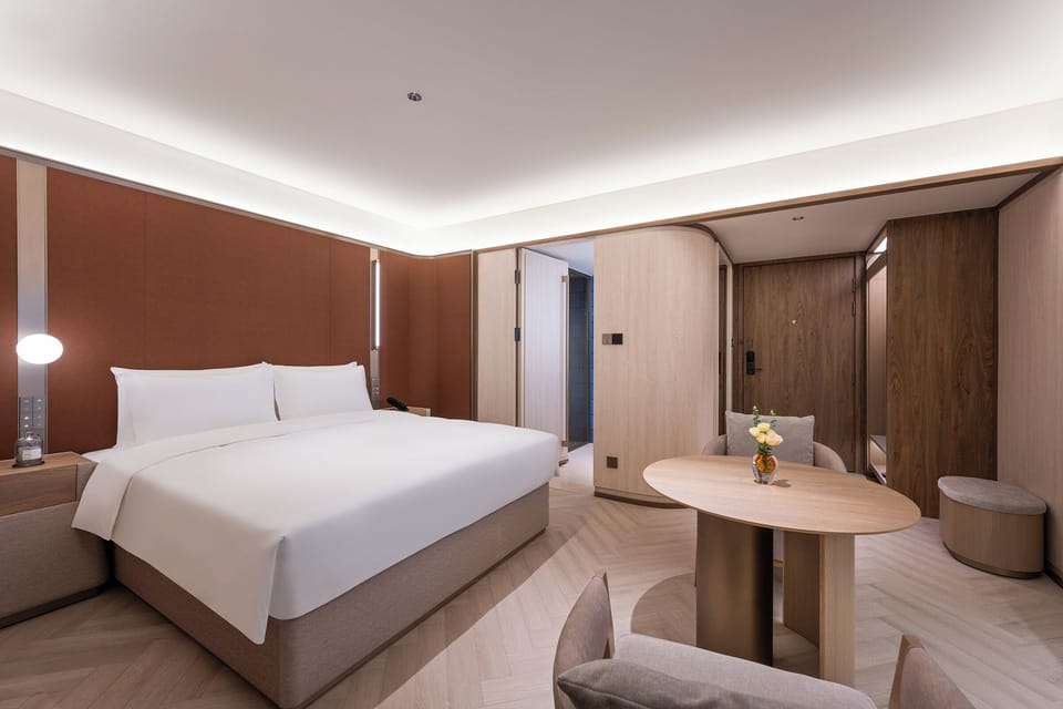 Comfort Double Room | Down comforters, minibar (free items), desk, laptop workspace