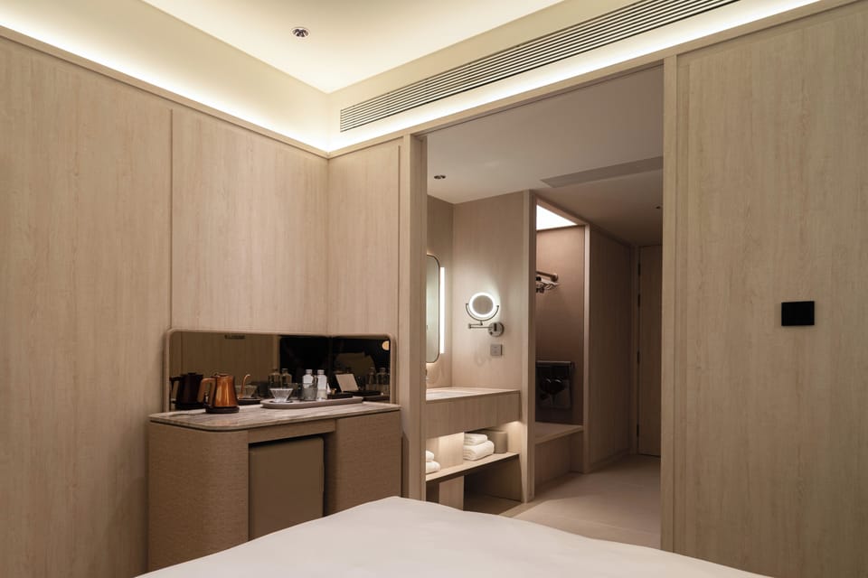 Executive Double Room, Non Smoking, Housekeeping | Premium bedding, down comforters, minibar (free items), WiFi (free)