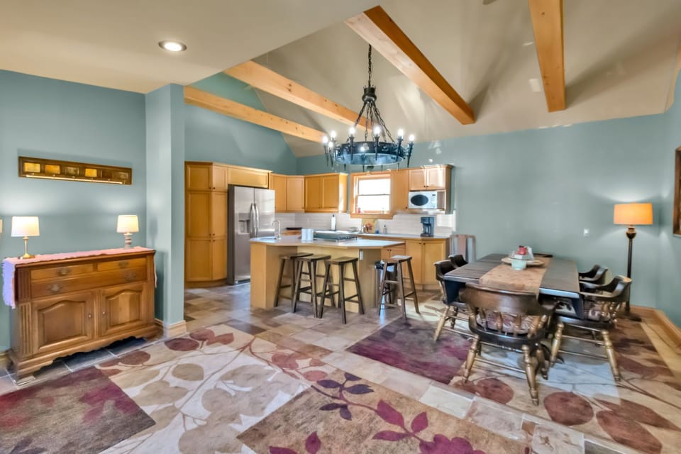 Kitchen/dining area