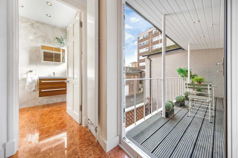 With the balcony just steps from the bathroom, comfort and convenience come naturally.