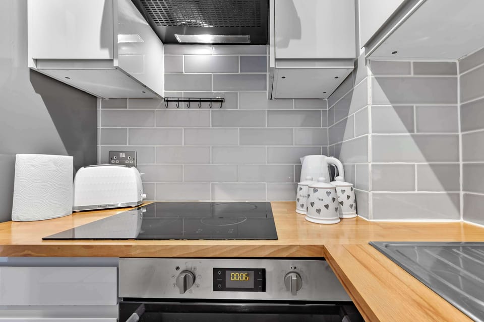 Prepare your favourite dishes with ease in the kitchen.
