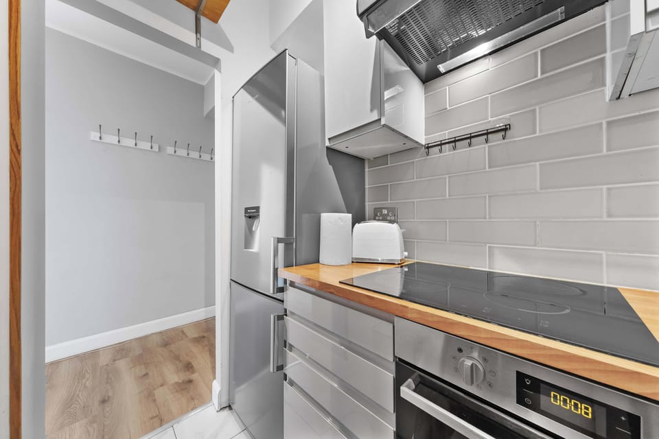 From storing fresh ingredients to cooking delicious meals, the kitchen is ready for your stay.