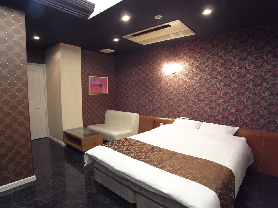 Standard Double Room | WiFi (free)