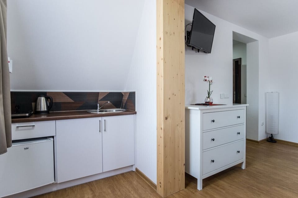 Double Room (3) | Interior