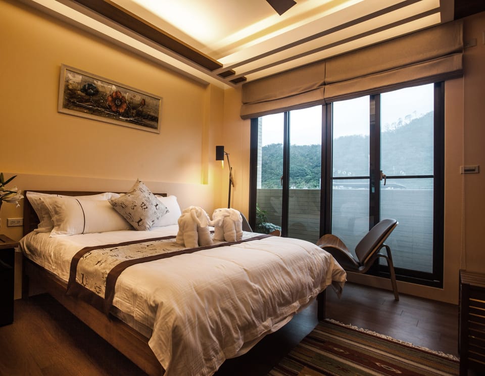 Minibar, desk, blackout drapes, free WiFi