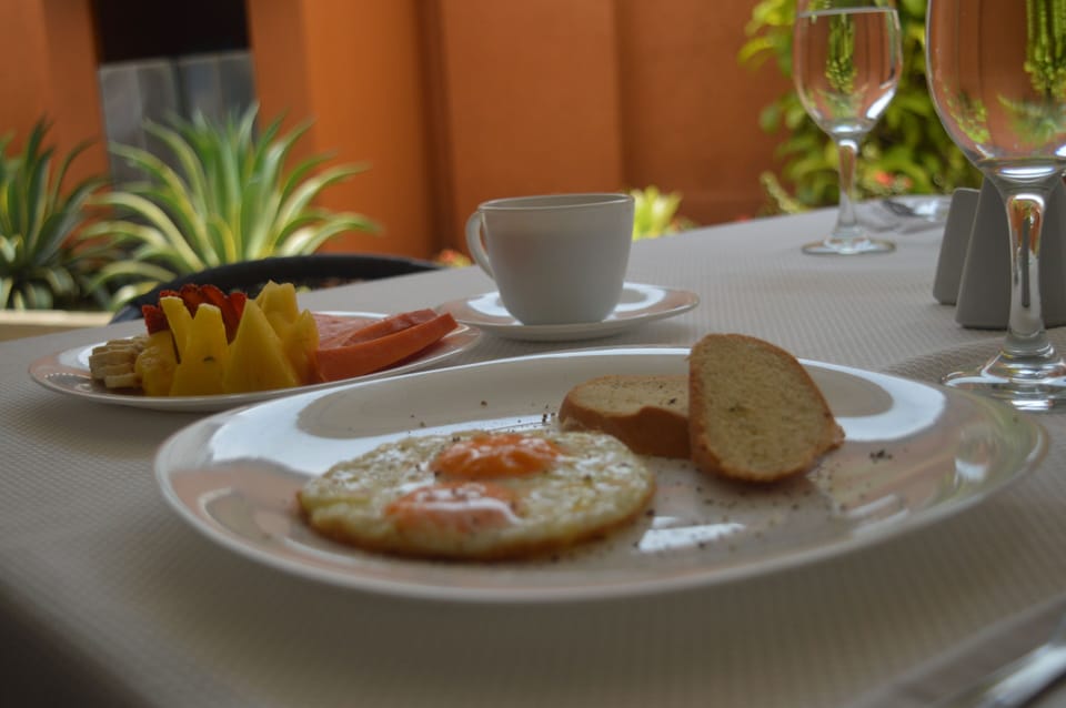 Daily full breakfast for a fee