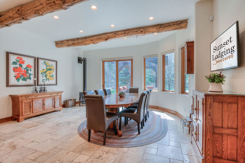 Dining Area off of the kitchen