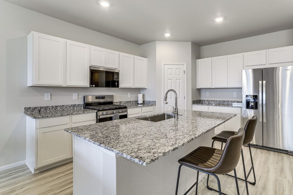 House (3 Bedrooms) | Interior