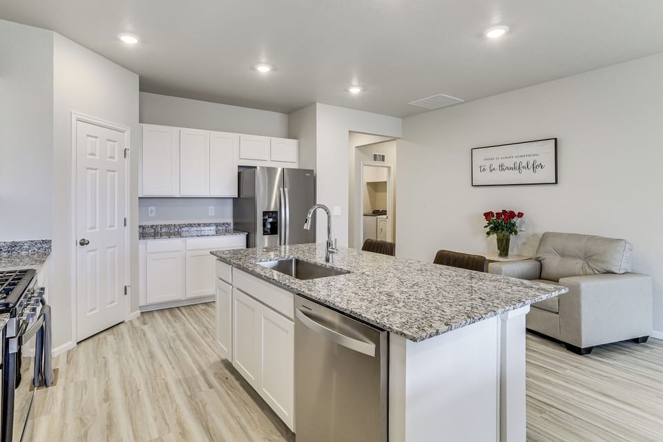 House (3 Bedrooms) | Interior