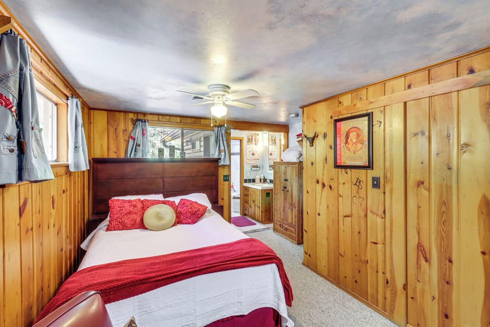 House (4 Bedrooms) | Interior