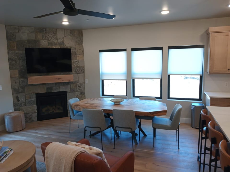 Condo, 3 Bedrooms | Dining
