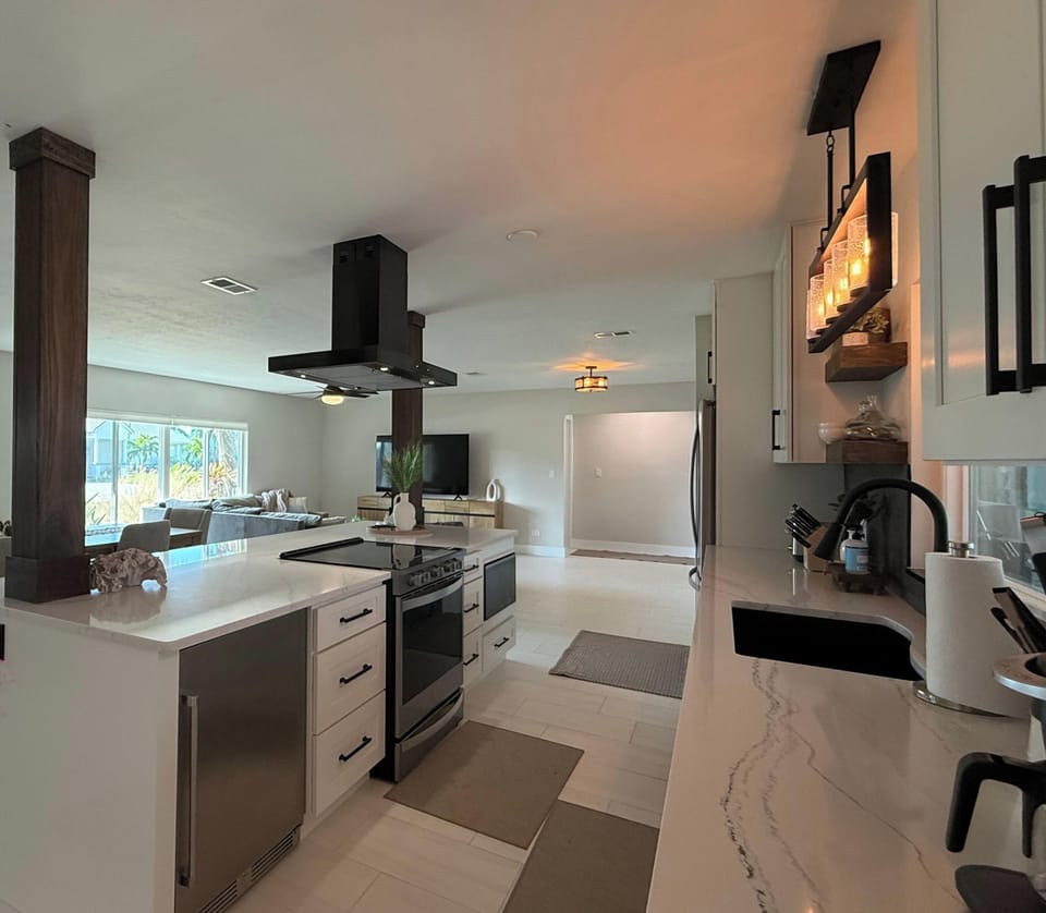 Kitchen & Dining Room