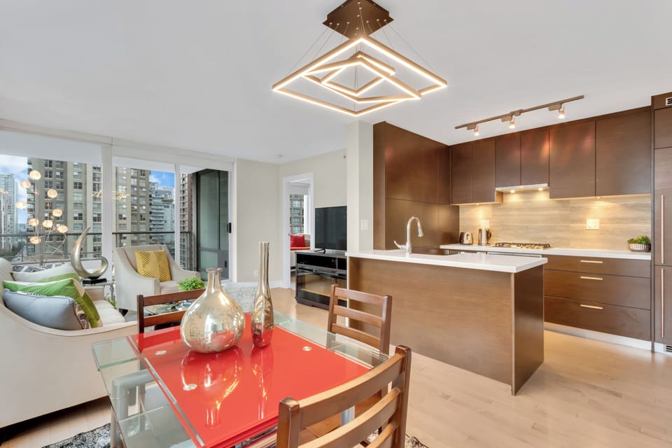 Deluxe Apartment, City View | Interior