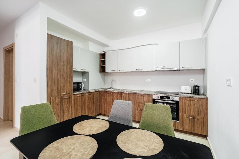 Comfort Apartment, Lanai, Mountain View | Private kitchen