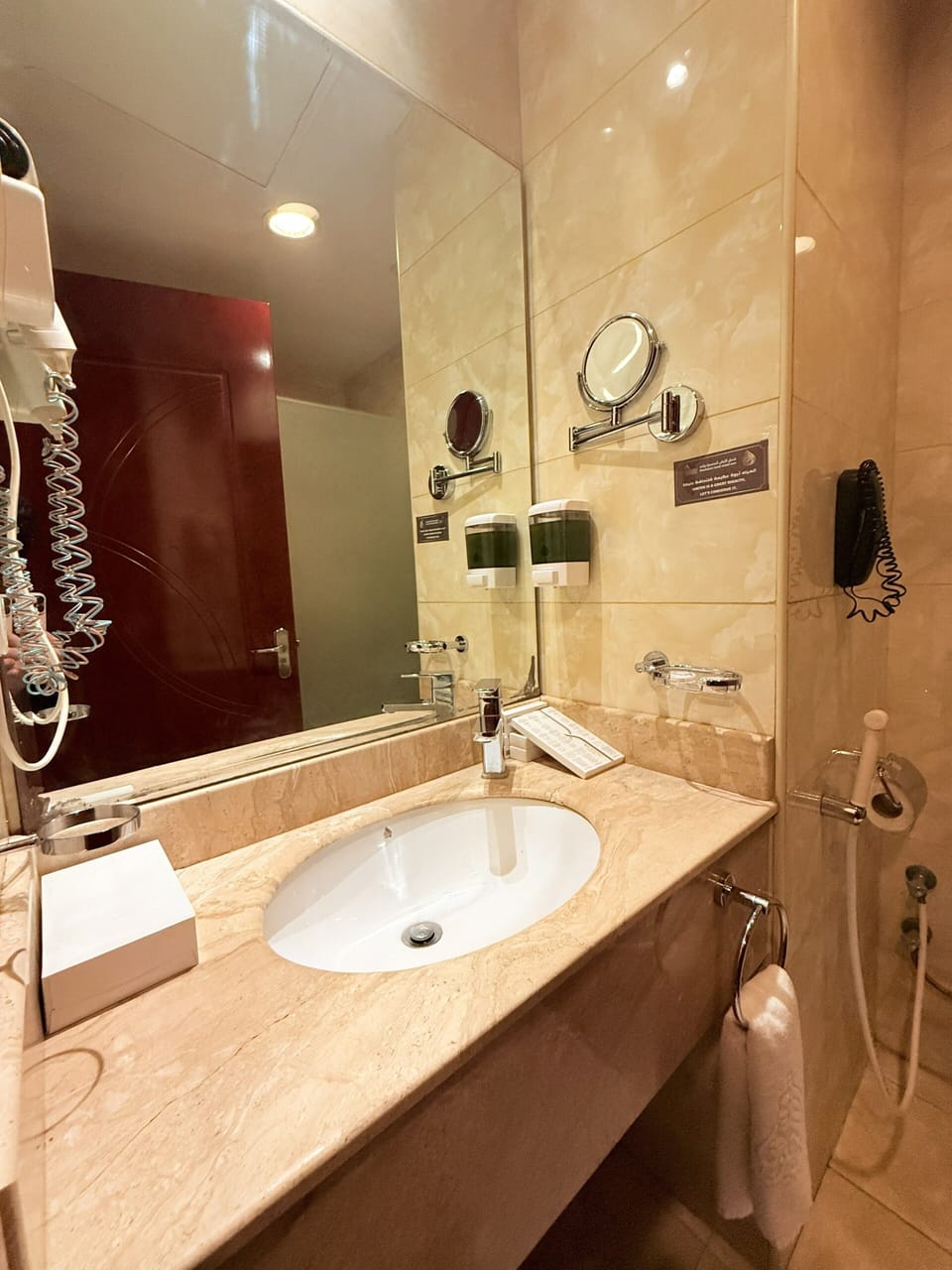 Basic Twin Room, 2 Twin Beds, Non Smoking, Private Bathroom | Bathroom | Shower, free toiletries, hair dryer, towels