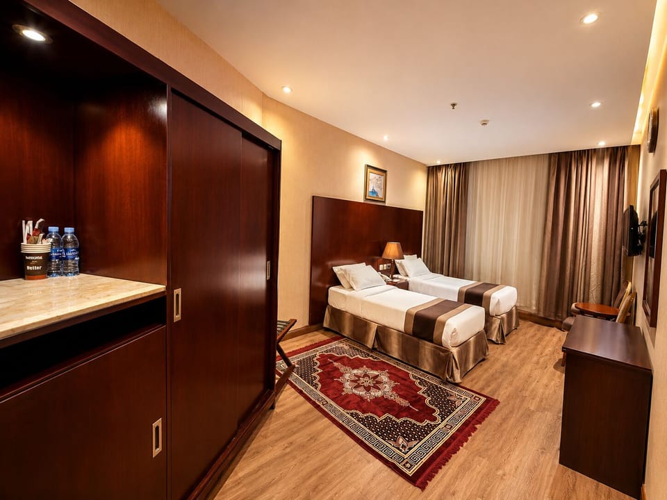 Egyptian cotton sheets, premium bedding, free WiFi, bed sheets