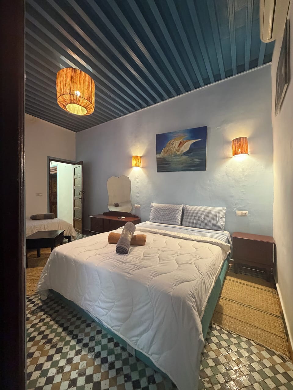 Deluxe Suite | Soundproofing, iron/ironing board, WiFi (free), bed sheets