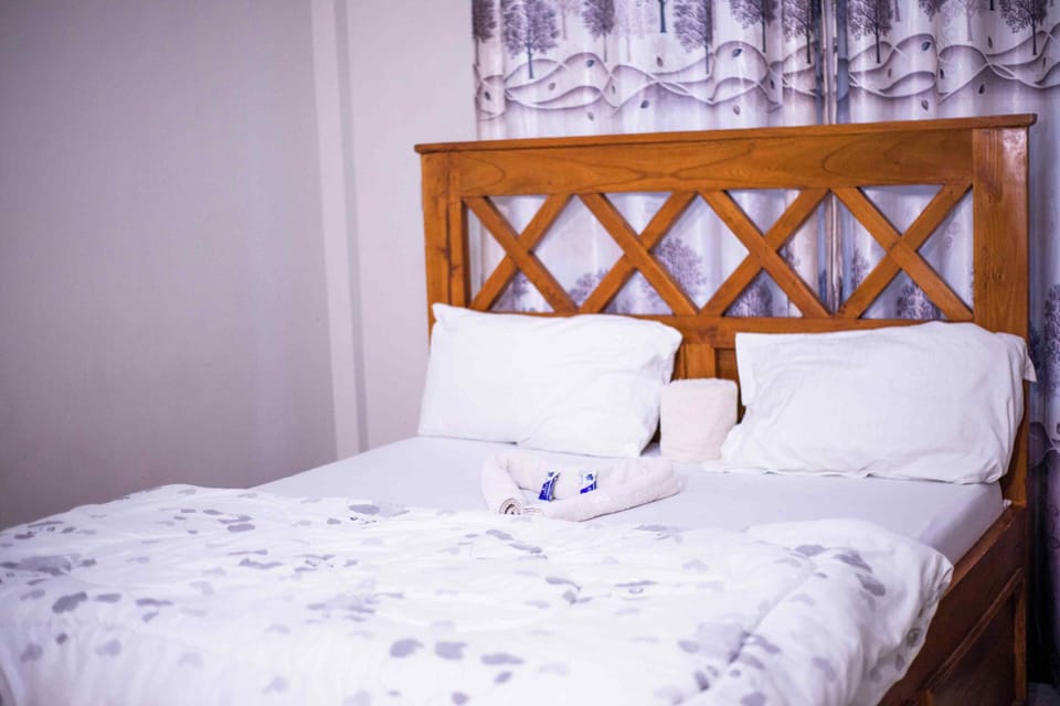 Single Room, Balcony, Mountain View | Laptop workspace, free WiFi