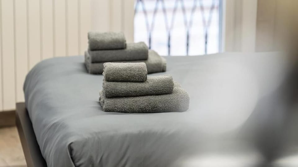 Studio Suite, Balcony, Courtyard View | Spa