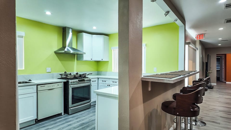 Oven, stovetop, dishwasher, toaster