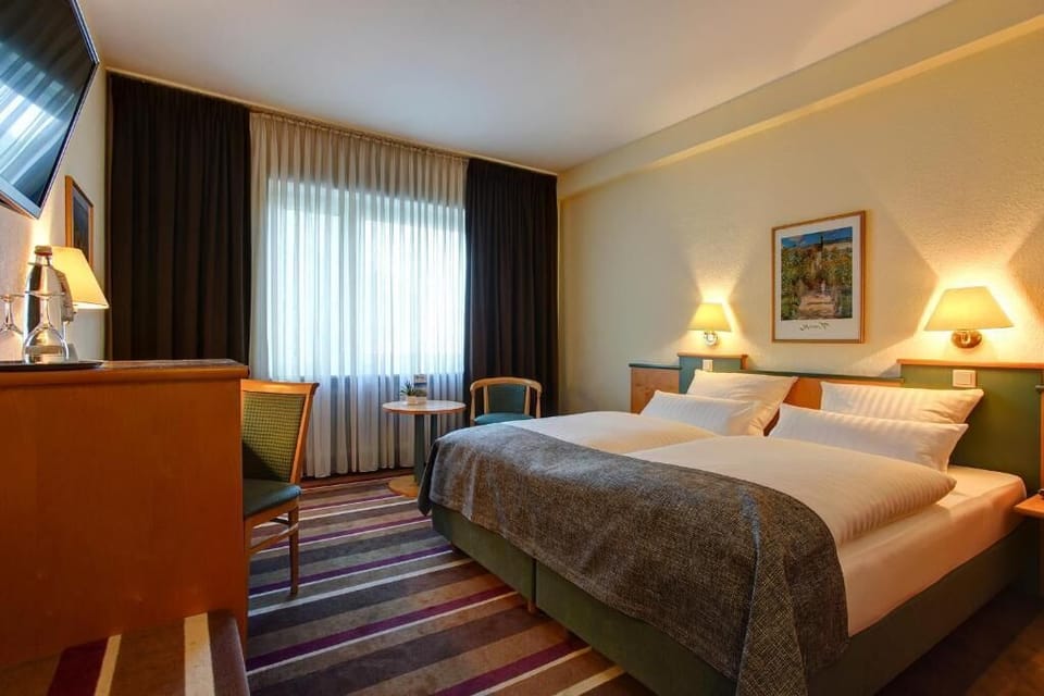 Standard Twin Room | In-room safe, desk, iron/ironing board, free WiFi