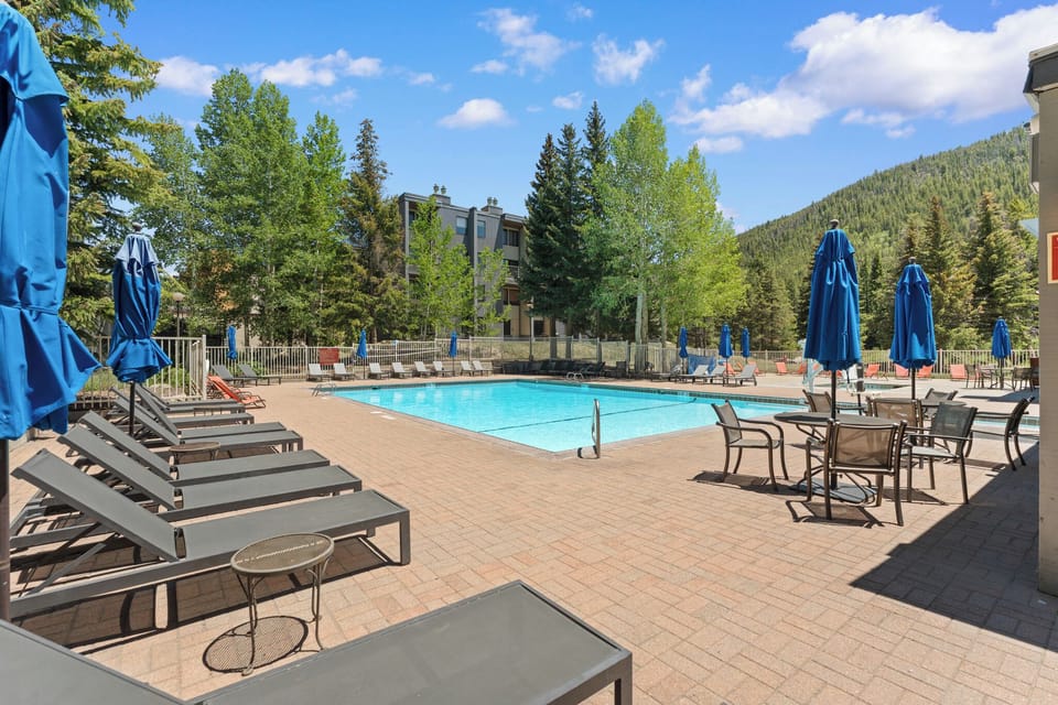 Access provided to the Keystone Lodge & Spa outdoor saltwater pool, indoor and outdoor hot tubs, sauna, steam room, and gym.