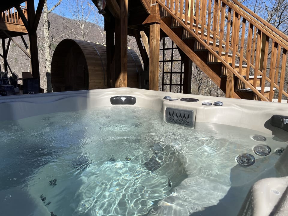 Hot tub and Sauna