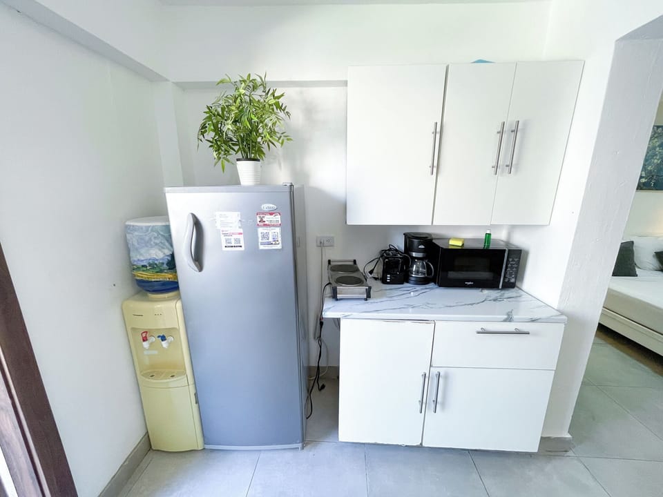 Comfort Studio | Private kitchen | Coffee/tea maker, fridge, stovetop, cookware/dishes/utensils