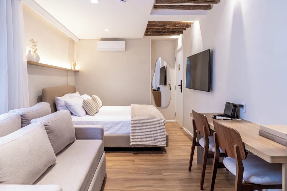 Premium bedding, free minibar, in-room safe, desk