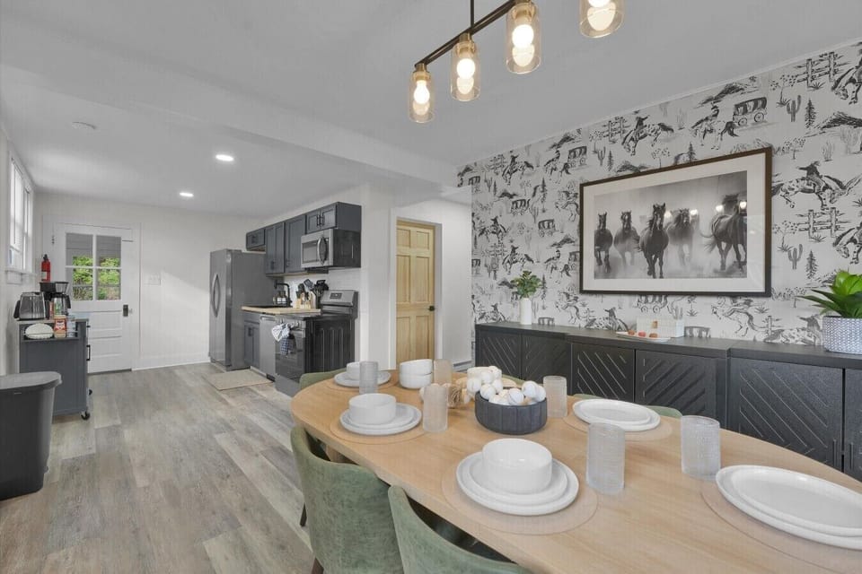 Dining Area: Modern design meets rustic charm, perfect for meals and memories together!
